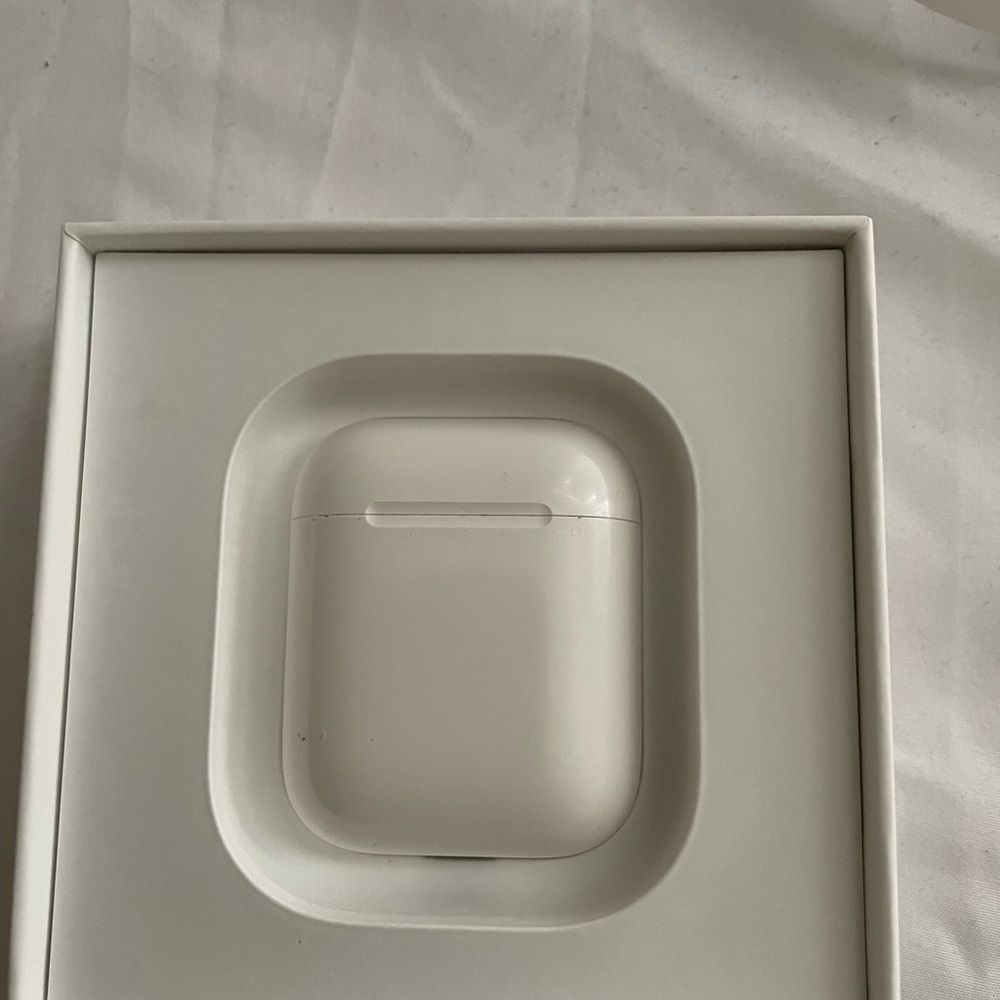 AirPods